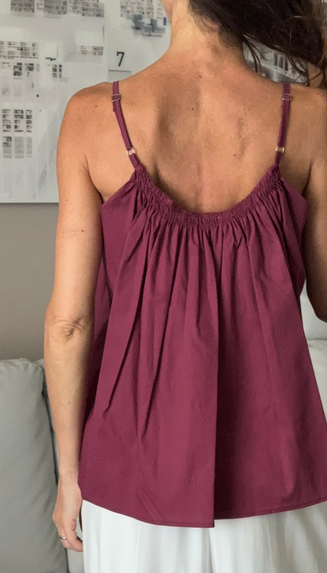 TOP SCOLLO ELASTICIZZATO