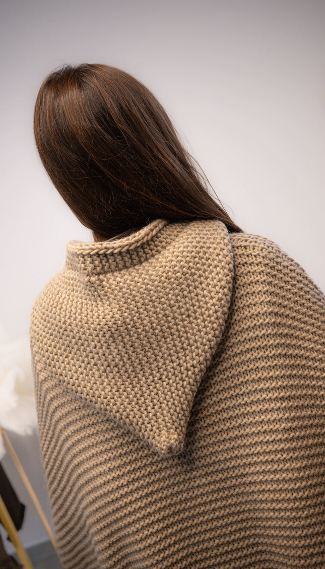 PONCHO CON CAPPUCCIO