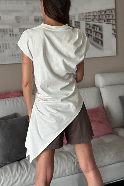 T-SHIRT ASIMMETRICA