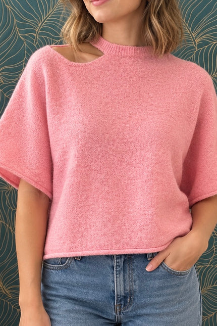 PULLOVER CUT OUT