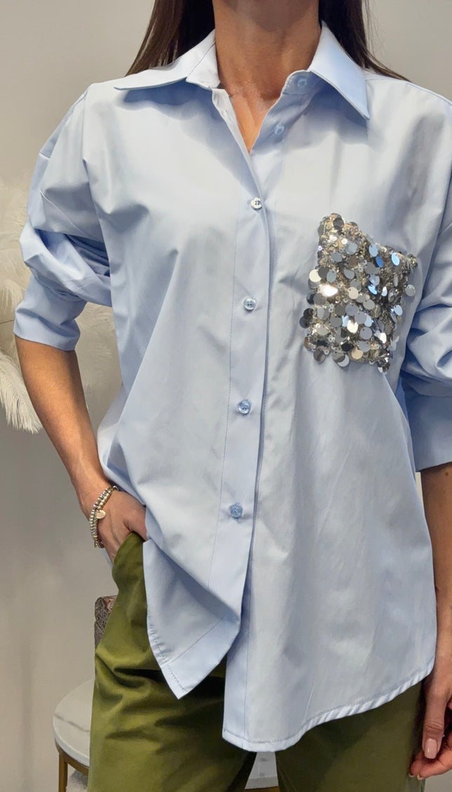 Camicia celeste over tasca paillettes