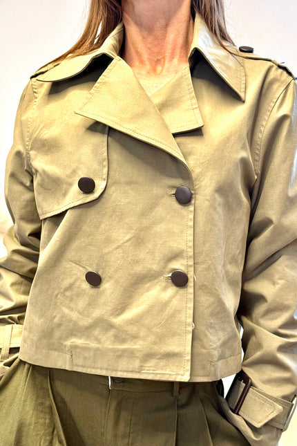 Trench corto