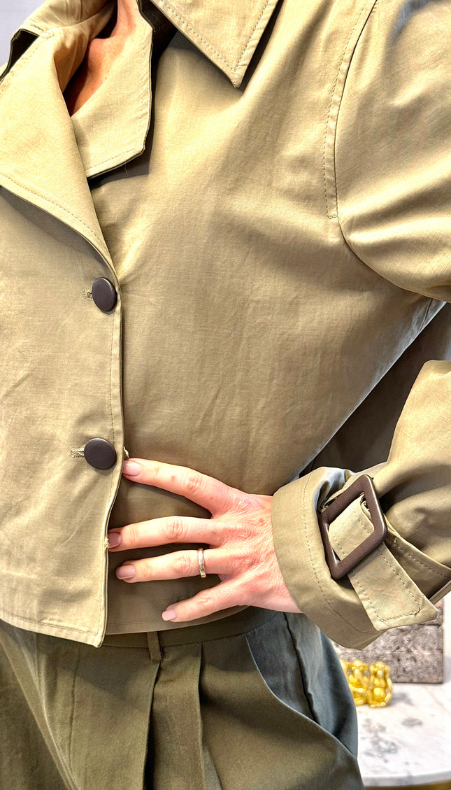Trench corto