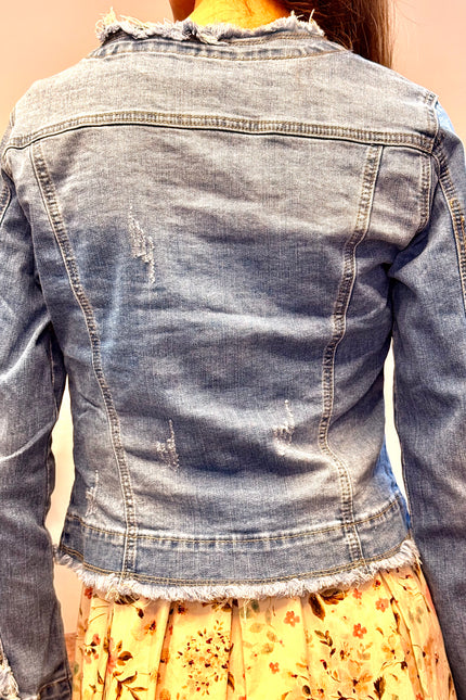 Giubbino in denim con bordi sfrangiati
