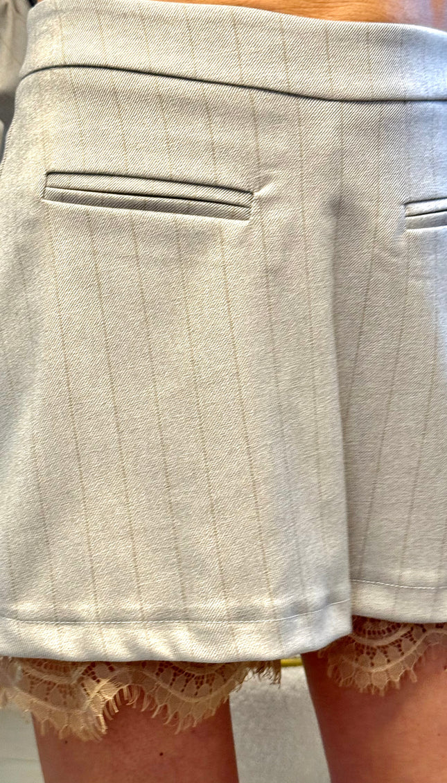 Shorts punto Milano ins pizzo