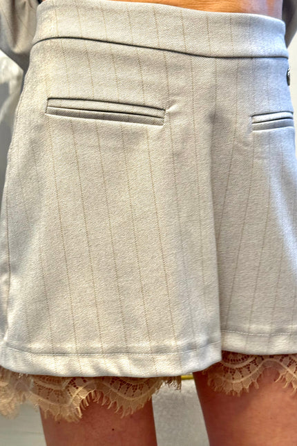 Shorts punto Milano ins pizzo