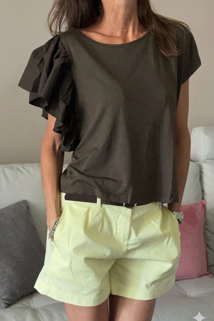 T-SHIRT CON VOLANT